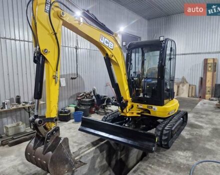 Желтый ЖЦБ 8035, объемом двигателя 2.2 л и пробегом 31 тыс. км за 37203 $, фото 5 на Automoto.ua