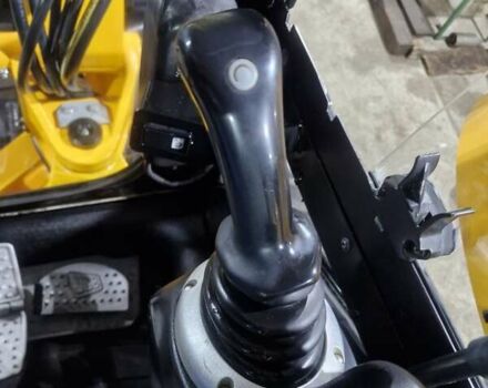 Желтый ЖЦБ 8035, объемом двигателя 2.2 л и пробегом 31 тыс. км за 37203 $, фото 32 на Automoto.ua