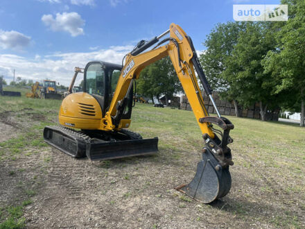 ЖЦБ 8055 2014 у Чернівцях на Automoto.ua Жовтий ЖЦБ 8055, об'ємом двигуна 2.2 л та пробігом 2 тис. км за 38200 $, фото 1 на Automoto.ua