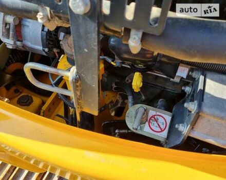 Жовтий ЖЦБ 8065, об'ємом двигуна 2.2 л та пробігом 36 тис. км за 33557 $, фото 11 на Automoto.ua