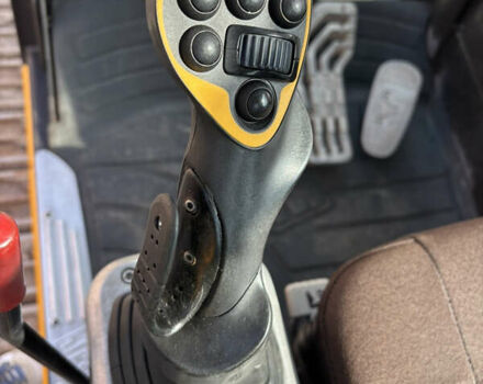 ЖЦБ ЖС 200 2012 у Львові на Automoto.ua ЖЦБ ЖС 200, об'ємом двигуна 0 л та пробігом 8 тис. км за 55257 $, фото 28 на Automoto.ua