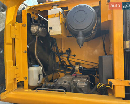 ЖЦБ ЖС 200 2012 у Львові на Automoto.ua ЖЦБ ЖС 200, об'ємом двигуна 0 л та пробігом 8 тис. км за 55257 $, фото 8 на Automoto.ua