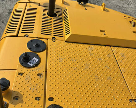 ЖЦБ ЖС 200 2012 у Львові на Automoto.ua ЖЦБ ЖС 200, об'ємом двигуна 0 л та пробігом 8 тис. км за 55257 $, фото 17 на Automoto.ua