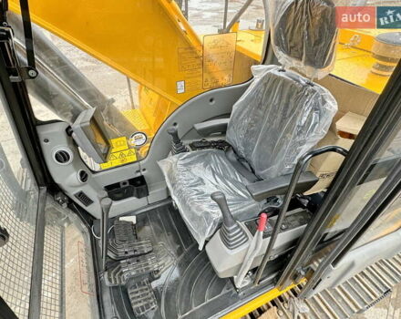 ЖЦБ JS 215LC, объемом двигателя 0 л и пробегом 1 тыс. км за 128476 $, фото 4 на Automoto.ua