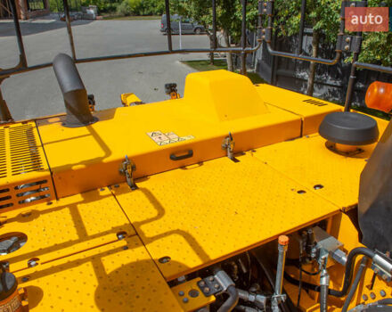 ЖЦБ JS 220LC, об'ємом двигуна 0 л та пробігом 0 тис. км за 115386 $, фото 9 на Automoto.ua