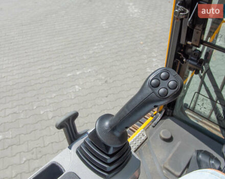 ЖЦБ JS 220LC, об'ємом двигуна 0 л та пробігом 0 тис. км за 115386 $, фото 27 на Automoto.ua