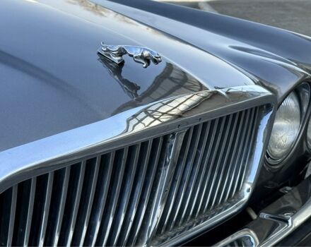 Сірий Ягуар Даймлер, об'ємом двигуна 5.3 л та пробігом 86 тис. км за 19999 $, фото 8 на Automoto.ua