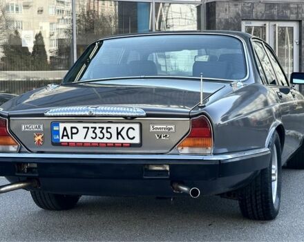 Сірий Ягуар Даймлер, об'ємом двигуна 5.3 л та пробігом 86 тис. км за 19999 $, фото 7 на Automoto.ua