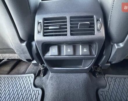 Белый Ягуар E-Pace, объемом двигателя 2 л и пробегом 77 тыс. км за 25000 $, фото 13 на Automoto.ua