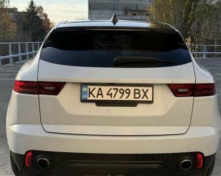 Белый Ягуар E-Pace, объемом двигателя 2 л и пробегом 77 тыс. км за 25000 $, фото 4 на Automoto.ua