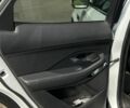 Белый Ягуар E-Pace, объемом двигателя 2 л и пробегом 185 тыс. км за 17600 $, фото 8 на Automoto.ua