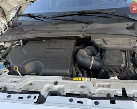 Белый Ягуар E-Pace, объемом двигателя 2 л и пробегом 77 тыс. км за 25000 $, фото 20 на Automoto.ua