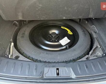 Белый Ягуар E-Pace, объемом двигателя 2 л и пробегом 77 тыс. км за 25000 $, фото 18 на Automoto.ua