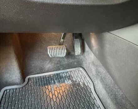 Белый Ягуар E-Pace, объемом двигателя 2 л и пробегом 77 тыс. км за 25000 $, фото 7 на Automoto.ua