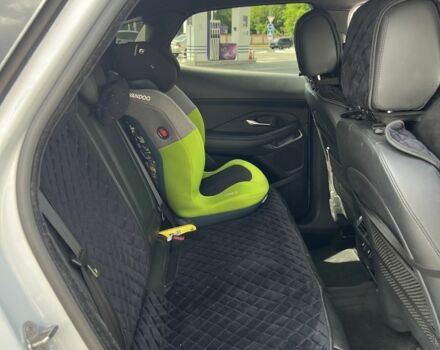 Белый Ягуар E-Pace, объемом двигателя 2 л и пробегом 185 тыс. км за 17600 $, фото 18 на Automoto.ua