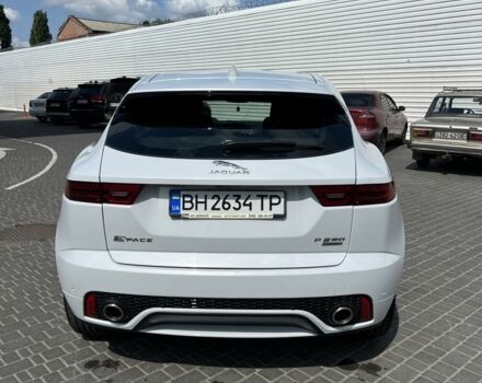Белый Ягуар E-Pace, объемом двигателя 2 л и пробегом 185 тыс. км за 17600 $, фото 5 на Automoto.ua