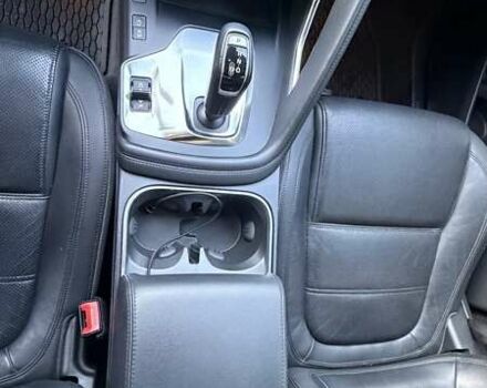 Белый Ягуар E-Pace, объемом двигателя 2 л и пробегом 77 тыс. км за 25000 $, фото 10 на Automoto.ua