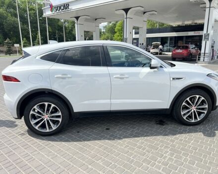 Белый Ягуар E-Pace, объемом двигателя 2 л и пробегом 185 тыс. км за 17600 $, фото 7 на Automoto.ua