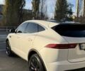 Белый Ягуар E-Pace, объемом двигателя 2 л и пробегом 77 тыс. км за 25000 $, фото 2 на Automoto.ua