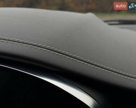 Белый Ягуар E-Pace, объемом двигателя 2 л и пробегом 120 тыс. км за 25500 $, фото 71 на Automoto.ua