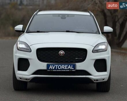 Белый Ягуар E-Pace, объемом двигателя 2 л и пробегом 120 тыс. км за 25500 $, фото 10 на Automoto.ua