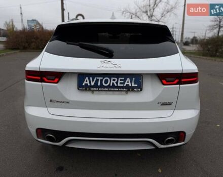 Белый Ягуар E-Pace, объемом двигателя 2 л и пробегом 120 тыс. км за 25500 $, фото 30 на Automoto.ua