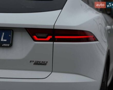 Белый Ягуар E-Pace, объемом двигателя 2 л и пробегом 120 тыс. км за 25500 $, фото 25 на Automoto.ua
