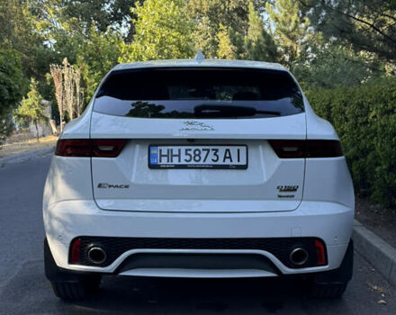 Белый Ягуар E-Pace, объемом двигателя 2 л и пробегом 124 тыс. км за 24000 $, фото 2 на Automoto.ua