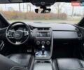 Белый Ягуар E-Pace, объемом двигателя 2 л и пробегом 120 тыс. км за 25500 $, фото 47 на Automoto.ua