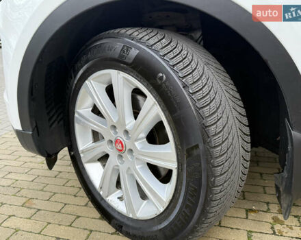 Білий Ягуар E-Pace, об'ємом двигуна 2 л та пробігом 145 тис. км за 28300 $, фото 22 на Automoto.ua