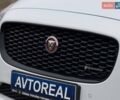 Белый Ягуар E-Pace, объемом двигателя 2 л и пробегом 120 тыс. км за 25500 $, фото 5 на Automoto.ua