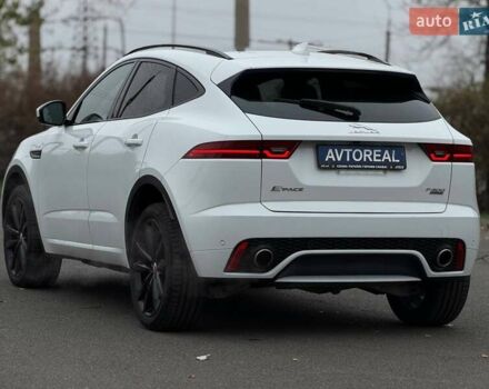 Белый Ягуар E-Pace, объемом двигателя 2 л и пробегом 120 тыс. км за 25500 $, фото 23 на Automoto.ua