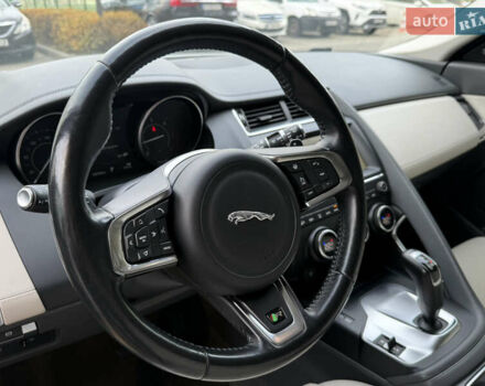 Білий Ягуар E-Pace, об'ємом двигуна 2 л та пробігом 145 тис. км за 28300 $, фото 21 на Automoto.ua