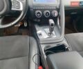 Белый Ягуар E-Pace, объемом двигателя 2 л и пробегом 74 тыс. км за 28000 $, фото 19 на Automoto.ua