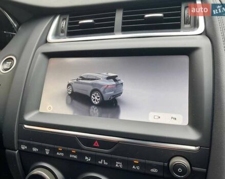 Белый Ягуар E-Pace, объемом двигателя 2 л и пробегом 74 тыс. км за 28000 $, фото 43 на Automoto.ua