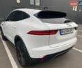 Белый Ягуар E-Pace, объемом двигателя 2 л и пробегом 74 тыс. км за 28000 $, фото 5 на Automoto.ua