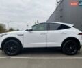 Белый Ягуар E-Pace, объемом двигателя 2 л и пробегом 74 тыс. км за 28000 $, фото 3 на Automoto.ua