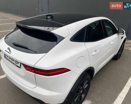 Белый Ягуар E-Pace, объемом двигателя 2 л и пробегом 74 тыс. км за 28000 $, фото 11 на Automoto.ua