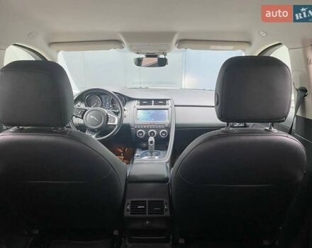 Белый Ягуар E-Pace, объемом двигателя 2 л и пробегом 74 тыс. км за 28000 $, фото 22 на Automoto.ua