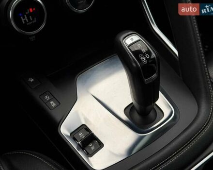 Белый Ягуар E-Pace, объемом двигателя 2 л и пробегом 120 тыс. км за 25500 $, фото 62 на Automoto.ua