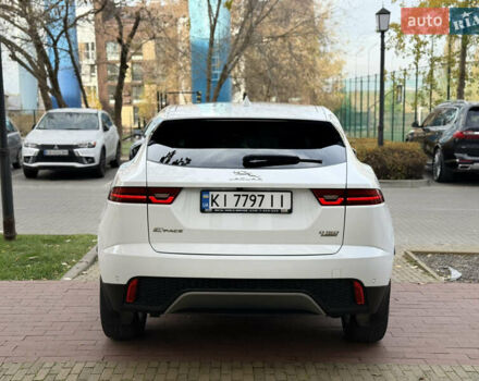 Білий Ягуар E-Pace, об'ємом двигуна 2 л та пробігом 145 тис. км за 28300 $, фото 6 на Automoto.ua