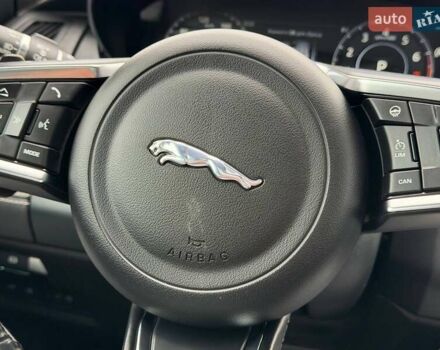 Белый Ягуар E-Pace, объемом двигателя 2 л и пробегом 120 тыс. км за 25500 $, фото 56 на Automoto.ua