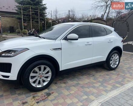 Белый Ягуар E-Pace, объемом двигателя 2 л и пробегом 54 тыс. км за 22500 $, фото 1 на Automoto.ua