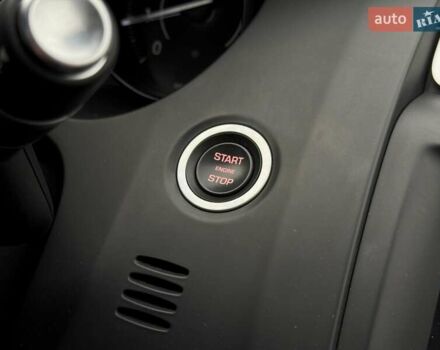 Белый Ягуар E-Pace, объемом двигателя 2 л и пробегом 58 тыс. км за 24300 $, фото 26 на Automoto.ua