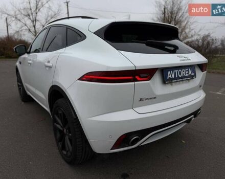 Белый Ягуар E-Pace, объемом двигателя 2 л и пробегом 120 тыс. км за 25500 $, фото 31 на Automoto.ua