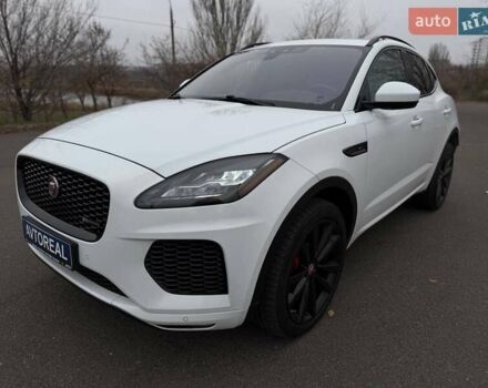 Белый Ягуар E-Pace, объемом двигателя 2 л и пробегом 120 тыс. км за 25500 $, фото 13 на Automoto.ua