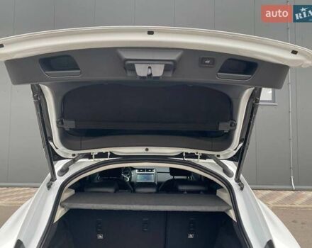 Белый Ягуар E-Pace, объемом двигателя 2 л и пробегом 74 тыс. км за 28000 $, фото 28 на Automoto.ua