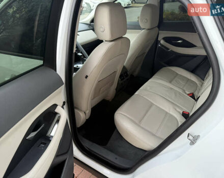 Білий Ягуар E-Pace, об'ємом двигуна 2 л та пробігом 145 тис. км за 28300 $, фото 11 на Automoto.ua