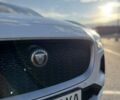 Білий Ягуар E-Pace, об'ємом двигуна 0 л та пробігом 203 тис. км за 21000 $, фото 9 на Automoto.ua