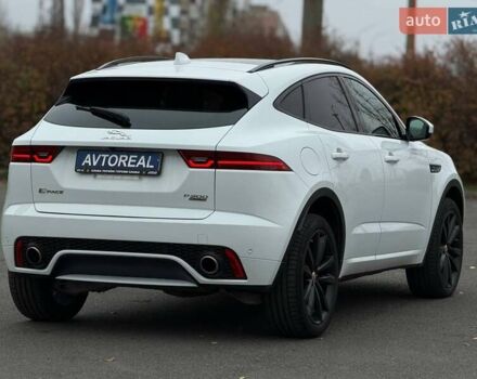 Белый Ягуар E-Pace, объемом двигателя 2 л и пробегом 120 тыс. км за 25500 $, фото 20 на Automoto.ua